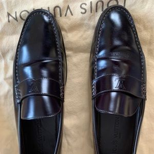 Luis Vuitton mens patent leather loafer.